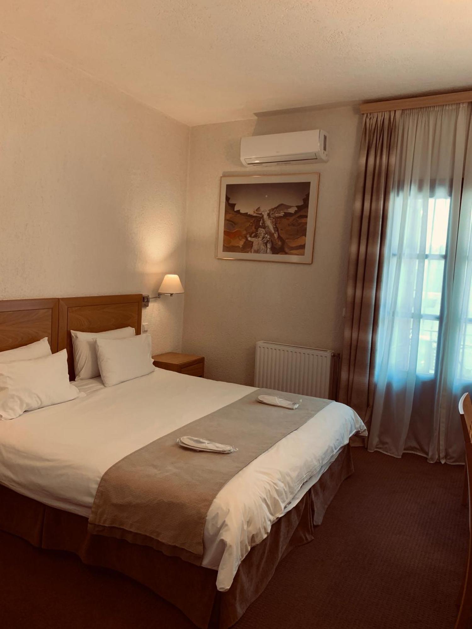 Boutique Hotel Parnassia Арахова Стая снимка